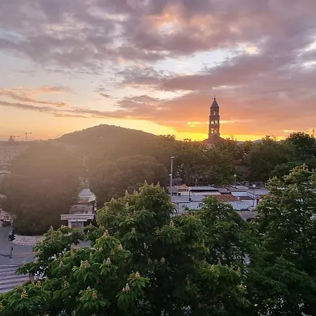 The Horizon In Center 公寓