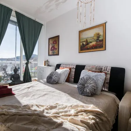The Horizon In Center Apartman *