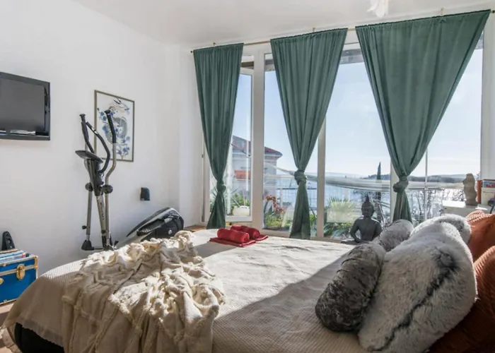 The Horizon In Center アパート